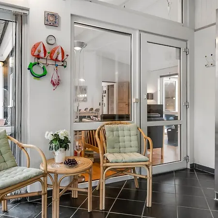 Athisl - 800m From The Sea By Interhome *